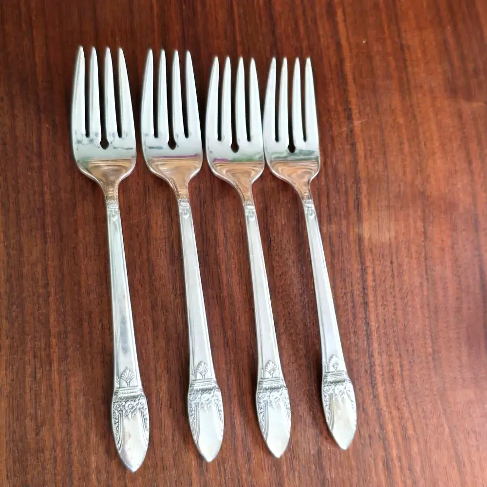Vintage 1847 Rogers Bros FIRST LOVE 4 Salad Forks Silverplate Art Deco Cottage